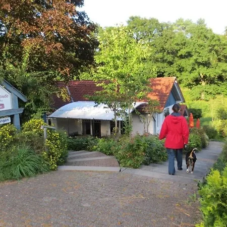 In Rothhelmshausen Mit Grill, Terrasse Und Garten *